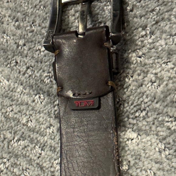 Men’s Tumi Belt - Picture 2 of 4